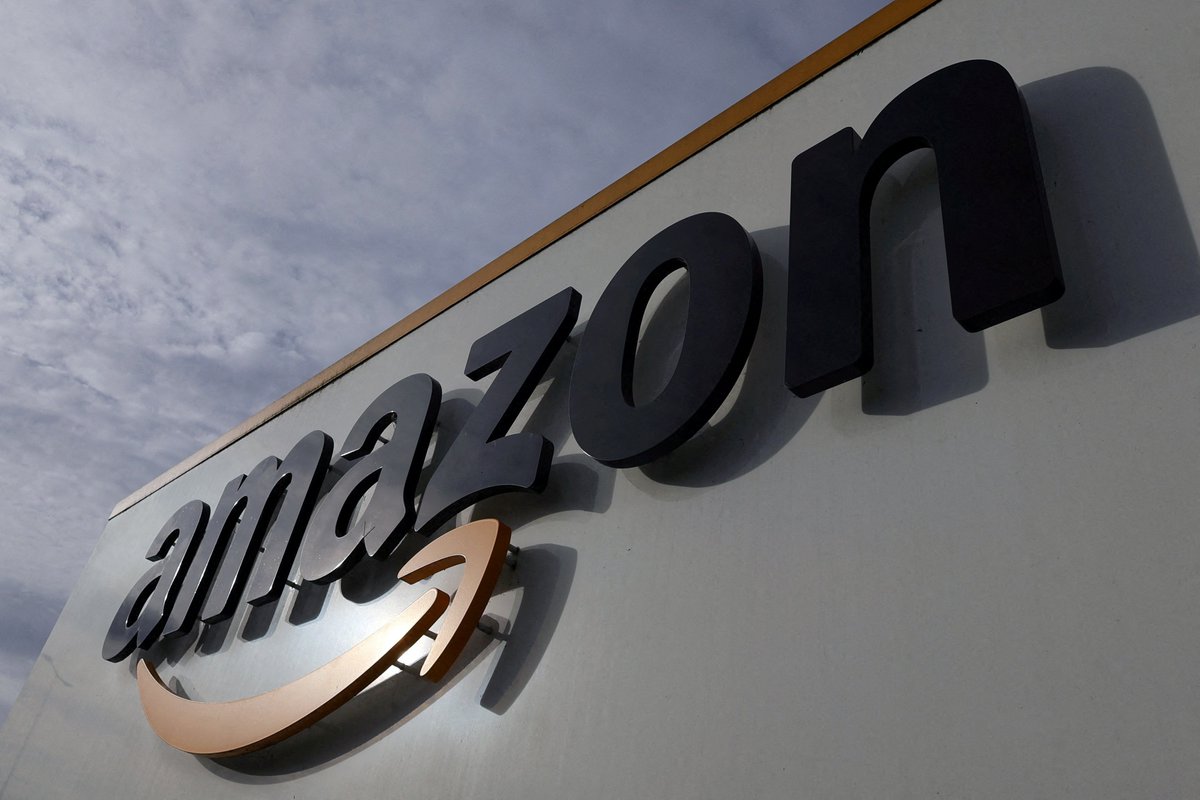 MarketAlerts_'s tweet photo. LAWSUIT ALERT 🚨 

$AMZN is facing a class action lawsuit for allegedly monopolising the retail market for audiobooks. The lawsuit claims that this has resulted in authors overpaying for the distribution of their works. Amazon set charges authors at least 60% of the sale price. https://t.co/nKtRmuDgaY