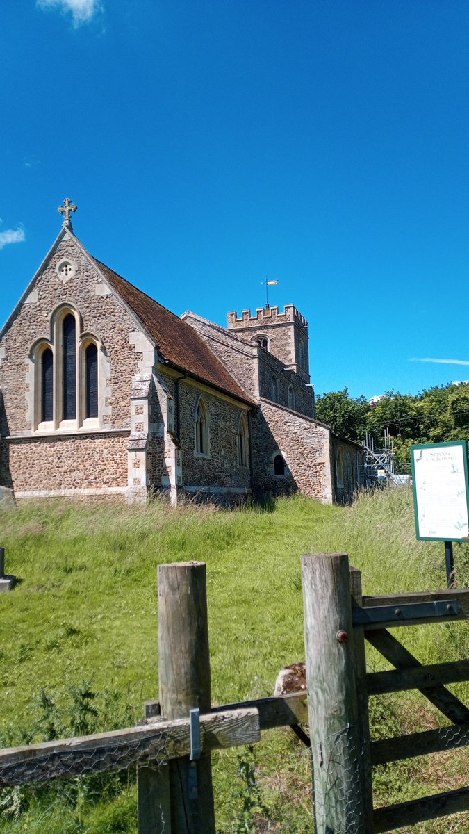 GreeningPoet's tweet image. 350 years ago this Thursday Nicholas Rowe was born in Little Barford near #StNeots and presumably baptised in this font. He was #Shakespeare's first editor. I had the place to myself until 3 policemen arrived in response to reports of vandalism...