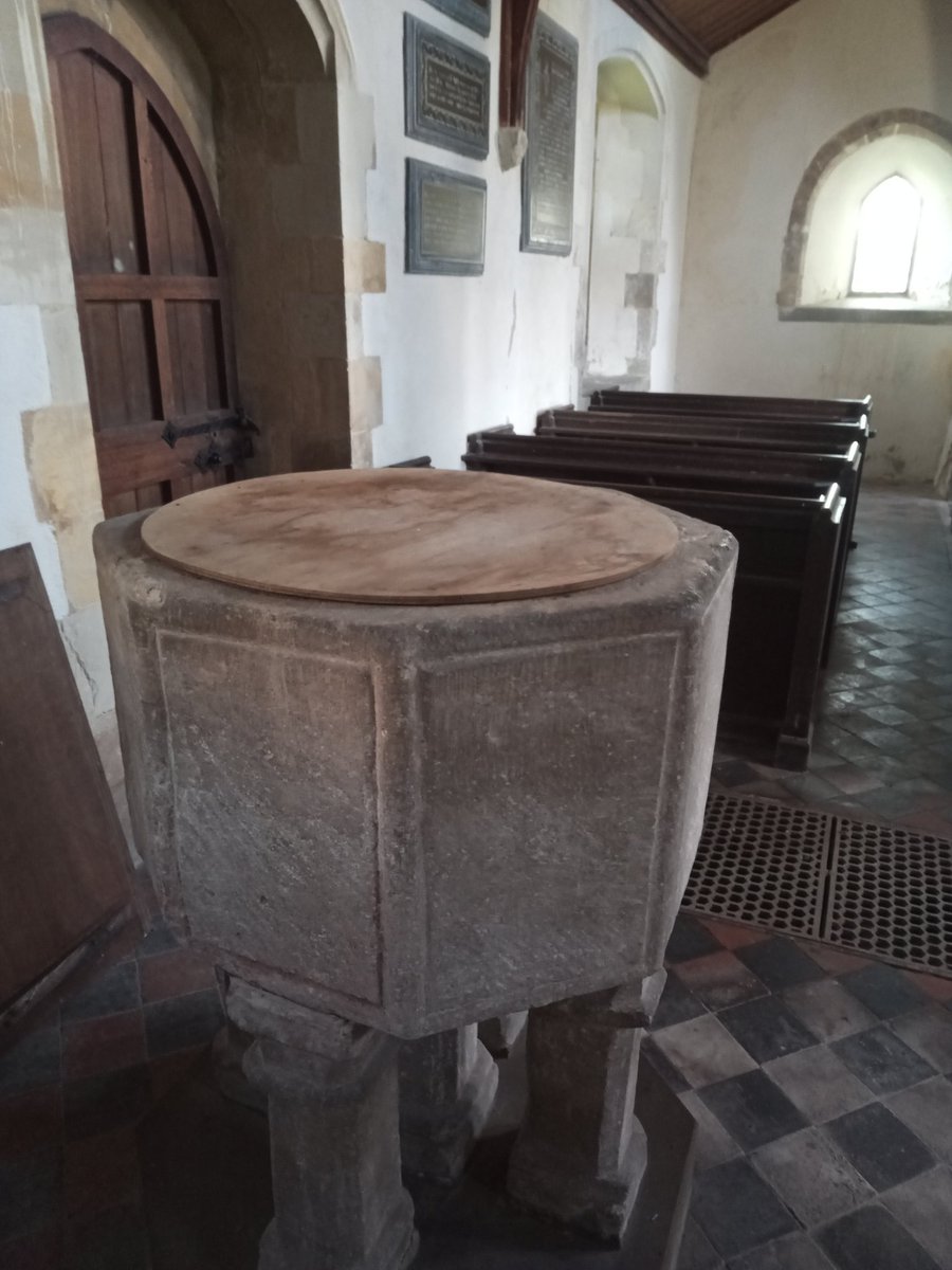 GreeningPoet's tweet image. 350 years ago this Thursday Nicholas Rowe was born in Little Barford near #StNeots and presumably baptised in this font. He was #Shakespeare's first editor. I had the place to myself until 3 policemen arrived in response to reports of vandalism...