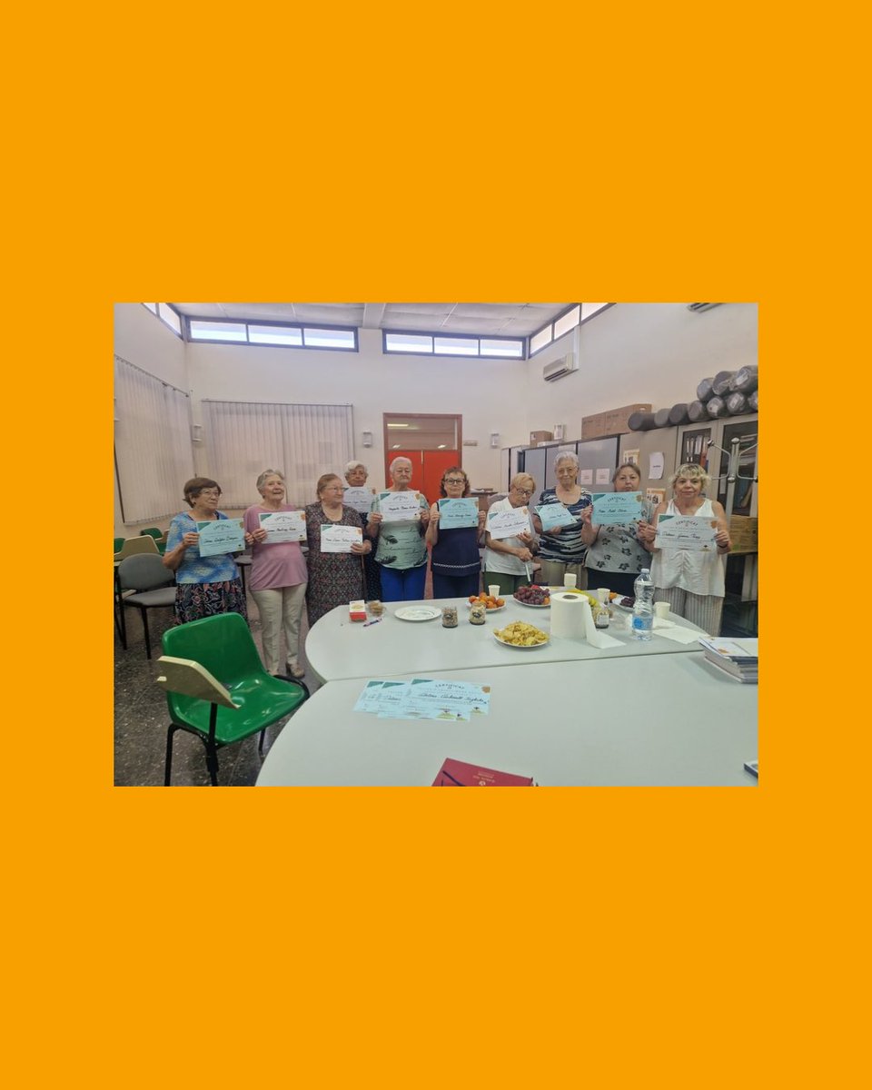 📢1️⃣1️⃣sesión del taller de envejecimiento activo 👴🏼👵💪🏻🔝sobre alimentacion saludable🥑🍍🍓🍆🍅🍝
Clausura con merienda saludable‼️‼️
🔜Volveremos en septiembre📅
<a href="/apmallorca/">Gerència d'Atenció Primària de Mallorca</a>