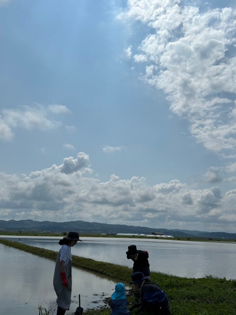chanmi_aus's tweet photo. 今月は東京から秋田まで遊びにきてくれた友達が2組も！大学の友達とオーストラリアワーホリ時代の友達。お金と時間をかけてまで会いにきてくれる人がいるなんて、なんてわたしは幸せ者なのでしょう泣。仕事関係の人たちもいい人たちばかり。大切にしよう。この気持ち忘れずに。 https://t.co/PoCwxNKfru