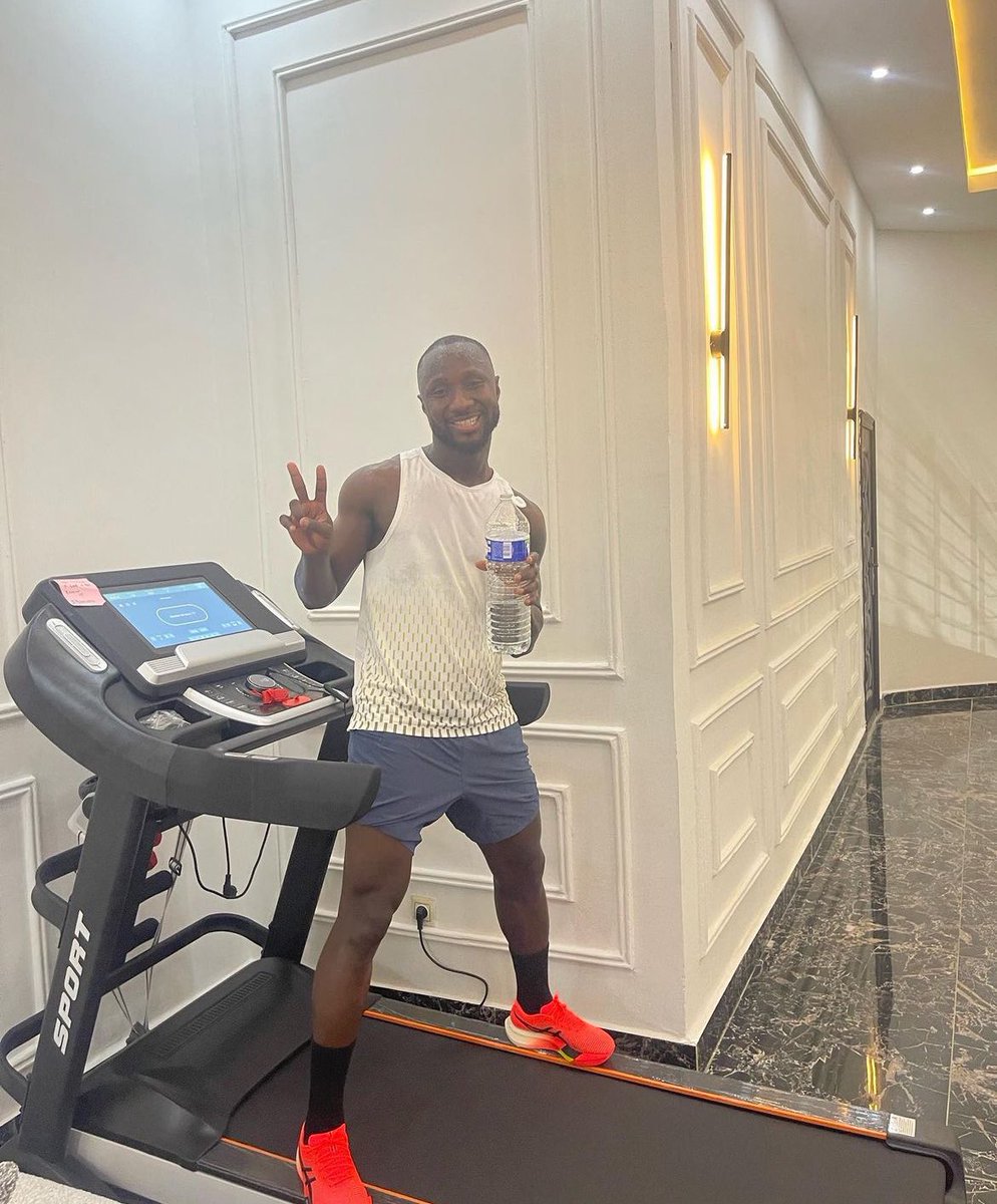 𝐊𝐁 tweet media