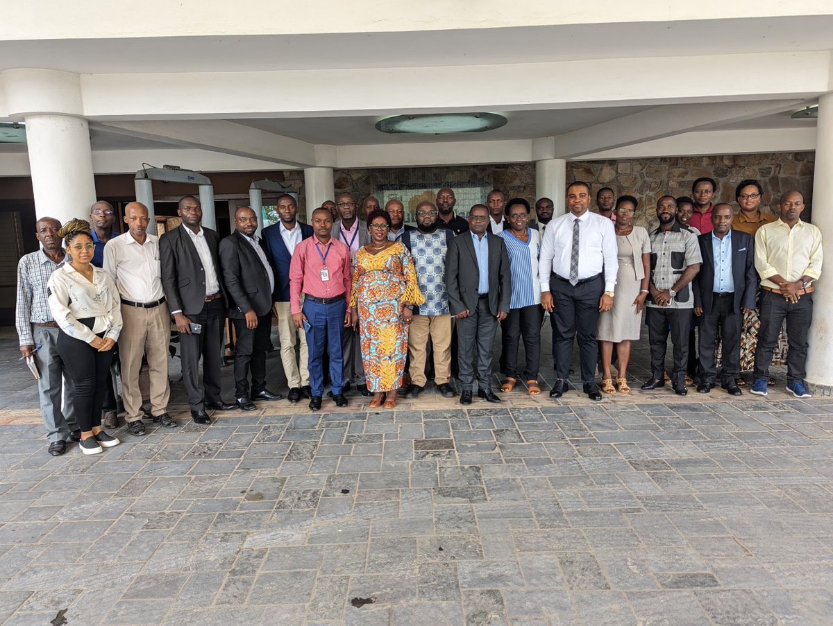 1/3 <a href="/AfricaCDC/">Africa CDC</a>, organise un atelier de planification conjoint à Bujumbura, au Burundi, avec le personnel de l' <a href="/insp_burundi/">Institut National de Santé Publique</a> (Institut national de santé publique du Burundi), du 17 au 19 juin 2024.
 <a href="/FKarlEsc/">FAI Karl 🇨🇲 💯</a>, <a href="/MohdTajudeen/">Tajudeen Raji</a>, <a href="/SeverinNdjapou/">Séverin Gervais NDJAPOU</a>, <a href="/haftom_taame/">Haftom Taame</a>
