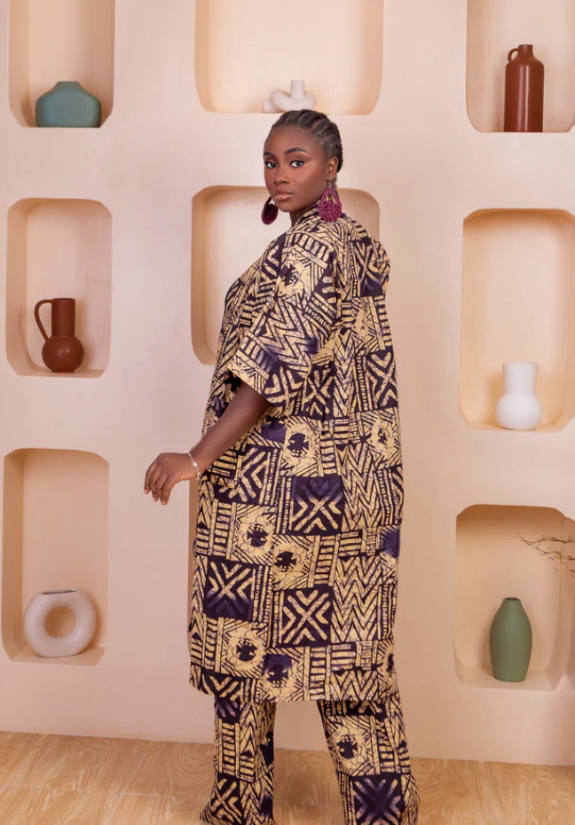 AFW_AFRICA's tweet photo. New week vibes call for a show-stopping outfit. 

Slay in this ankara power suit and turn heads wherever you go. 

Shop now via this link https://t.co/The5CkJxF0 

#AfricanFashionWarehouse #AnkaraPower #WomensWear #AfricanFashion #PowerSuit #Ankarasuit #africanfashiontrends https://t.co/lwhAVSu9gB