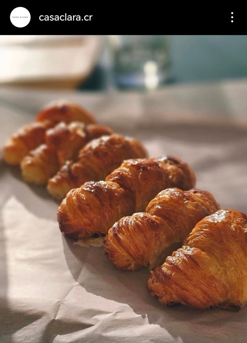 pardingo's tweet image. Mi hermano 🥁 abrió un café a principio de año en una esquina de San Pedro de Montes de Oca; se llama Casa Clara. ☕
Abren de 2:00 a 6:30 p.m. todos los días.
Tienen café de especialidad y repostería 🥐🤌. Mis opciones favoritas son las medias lunas y las danesas.