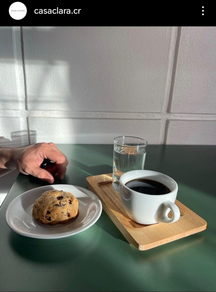 pardingo's tweet image. Mi hermano 🥁 abrió un café a principio de año en una esquina de San Pedro de Montes de Oca; se llama Casa Clara. ☕
Abren de 2:00 a 6:30 p.m. todos los días.
Tienen café de especialidad y repostería 🥐🤌. Mis opciones favoritas son las medias lunas y las danesas.