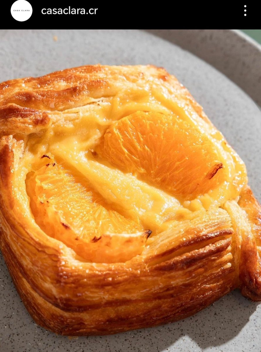 pardingo's tweet image. Mi hermano 🥁 abrió un café a principio de año en una esquina de San Pedro de Montes de Oca; se llama Casa Clara. ☕
Abren de 2:00 a 6:30 p.m. todos los días.
Tienen café de especialidad y repostería 🥐🤌. Mis opciones favoritas son las medias lunas y las danesas.