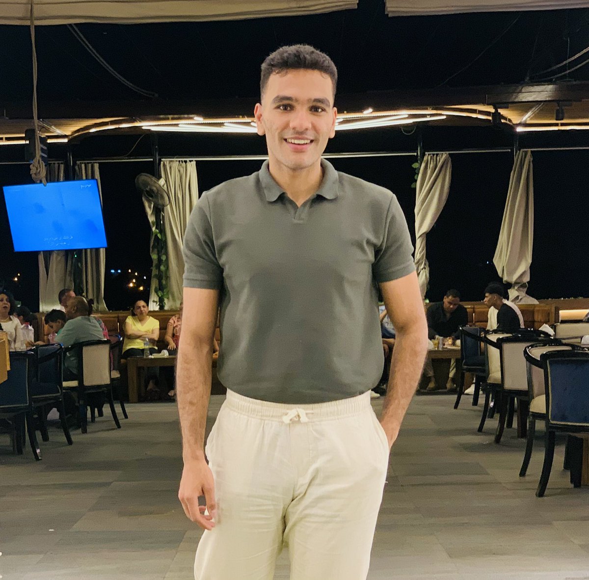 العيد و العيدية😅