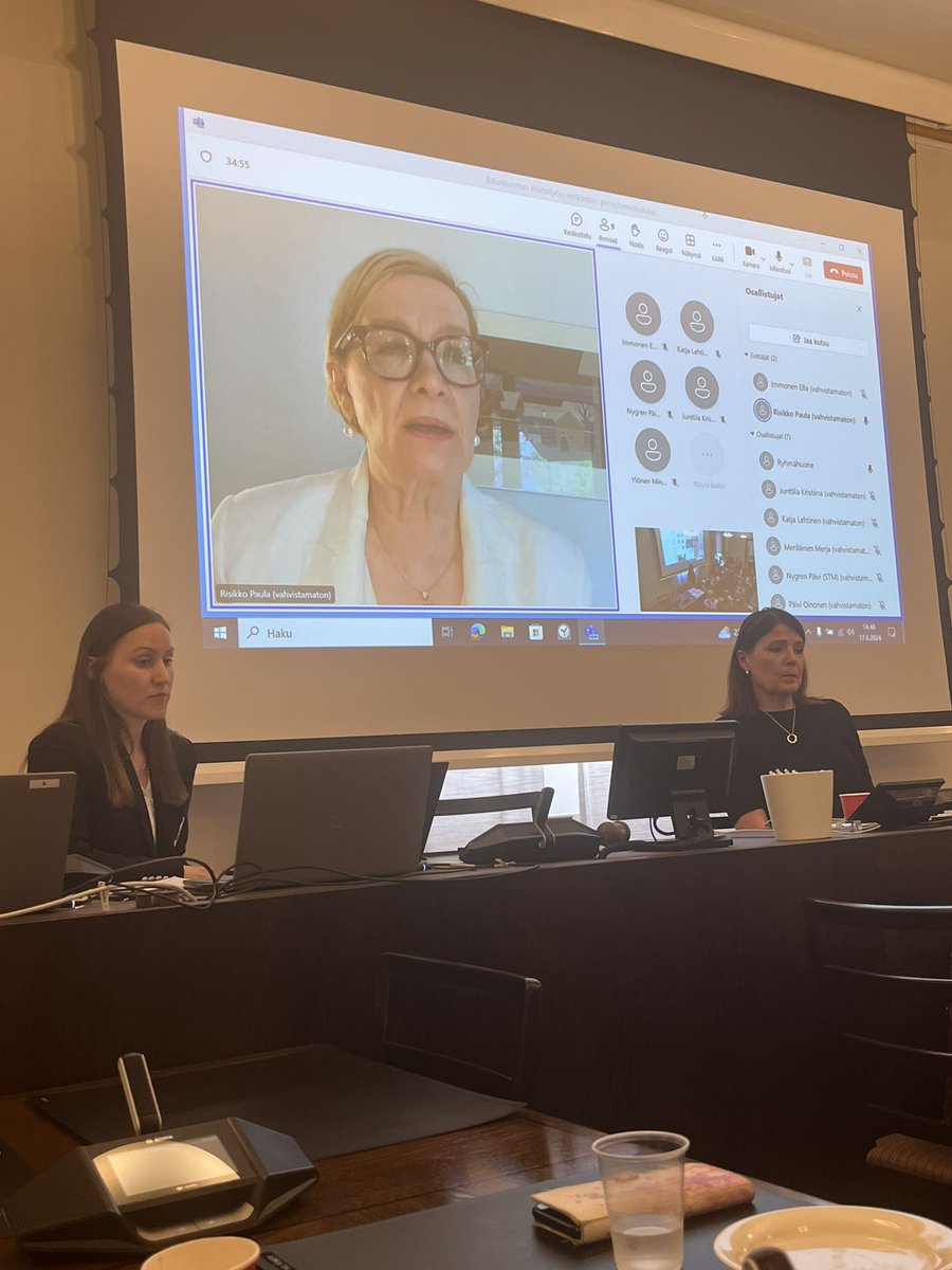 Tänään eduskuntaan perustettiin uusi hoitotyön verkosto. Kiitos <a href="/AnnaLottaK/">Lotta Hamari</a>, että sote-intergraatio näkyi tässä perustavassa kokouksessa, ja myös sosiaalialaa edustava <a href="/Talentiary/">Talentia ry</a> kutsuttiin mukaan verkostoon!