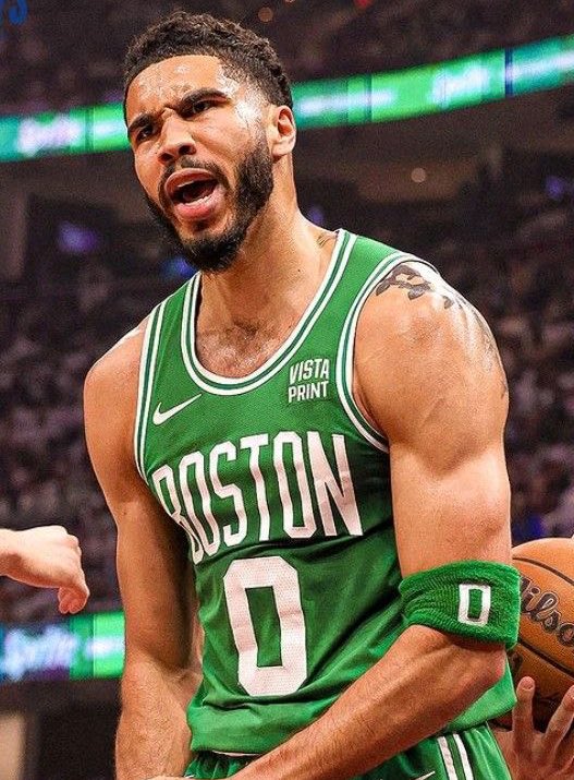 Si esta noche los Boston Celtics ganan el anillo 💍 vamos a regalar la camiseta de Jayson Tatum entre todos los que deis RT a este tweet y nos sigáis a mi y a <a href="/NBAFutQuality/">Camisetas NBA/Fútbol</a> 

🍀 MUCHA SUERTE A TODOS 🍀