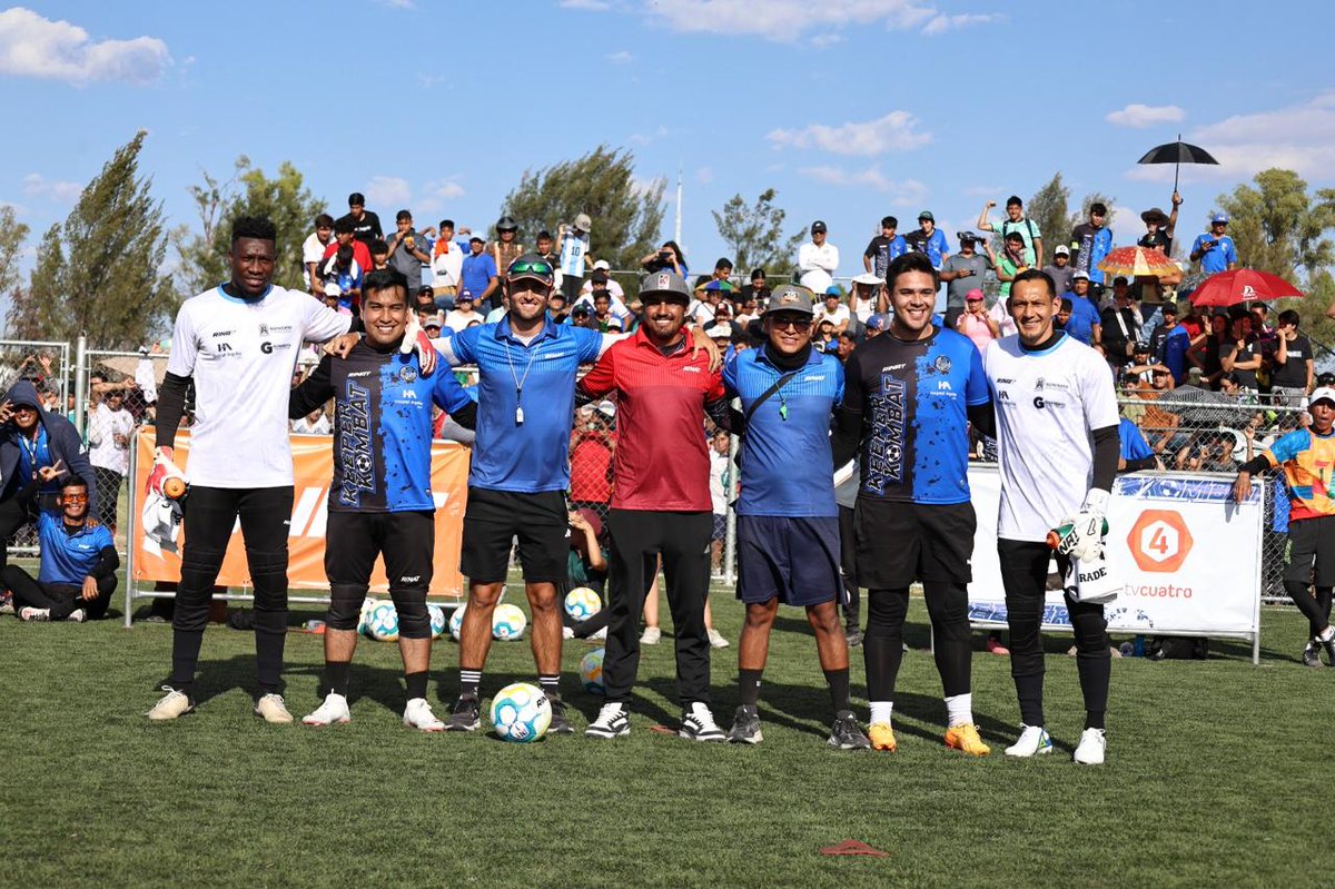 canchapolitica's tweet photo. #keeperkombat Cota y Onana se enfrentaron en el Keeper Kombat 2024
📷 @ComudeLeon
https://t.co/scJBEeUGD4 https://t.co/Bzgiqo4Hqn