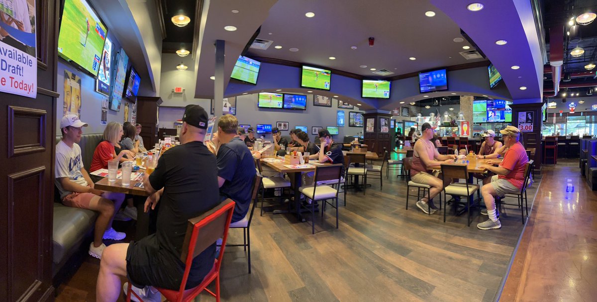 MAVS celebrated Father’s Day with a Tournament Win followed by an amazing lunch celebration with families focused on Dad and Grandpa!
Thank you Dad’s for the countless hours of catch in the yard!