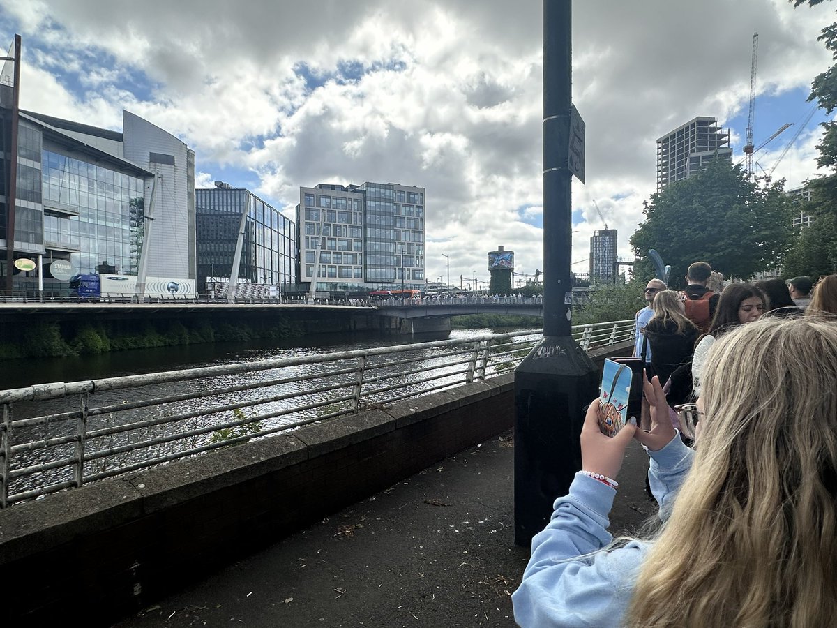 Louise Batten tweet media