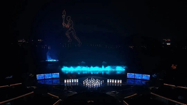 iXiaoshan's tweet photo. After eight months of preparation, Xianghu Lake · Elegant Charm, China's first large-scale immersive digital performance, is set to debut. Set in #Xiaoshan's Xianghu Lake, performers will journey through 8,000 years of #Hangzhou's history to reignite the 2023 #AsianGames torch. #HangzhouAsianGames