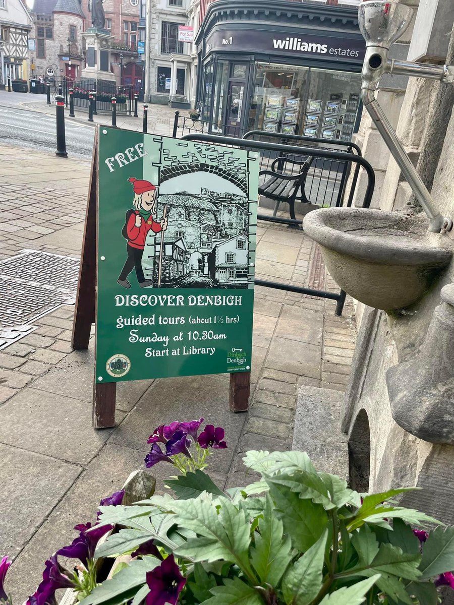 Teithiau bore Sul #Dinbych 🥾Sunday morning tours #Denbigh 
This was yesterday’s tour. Diolch bawb👍