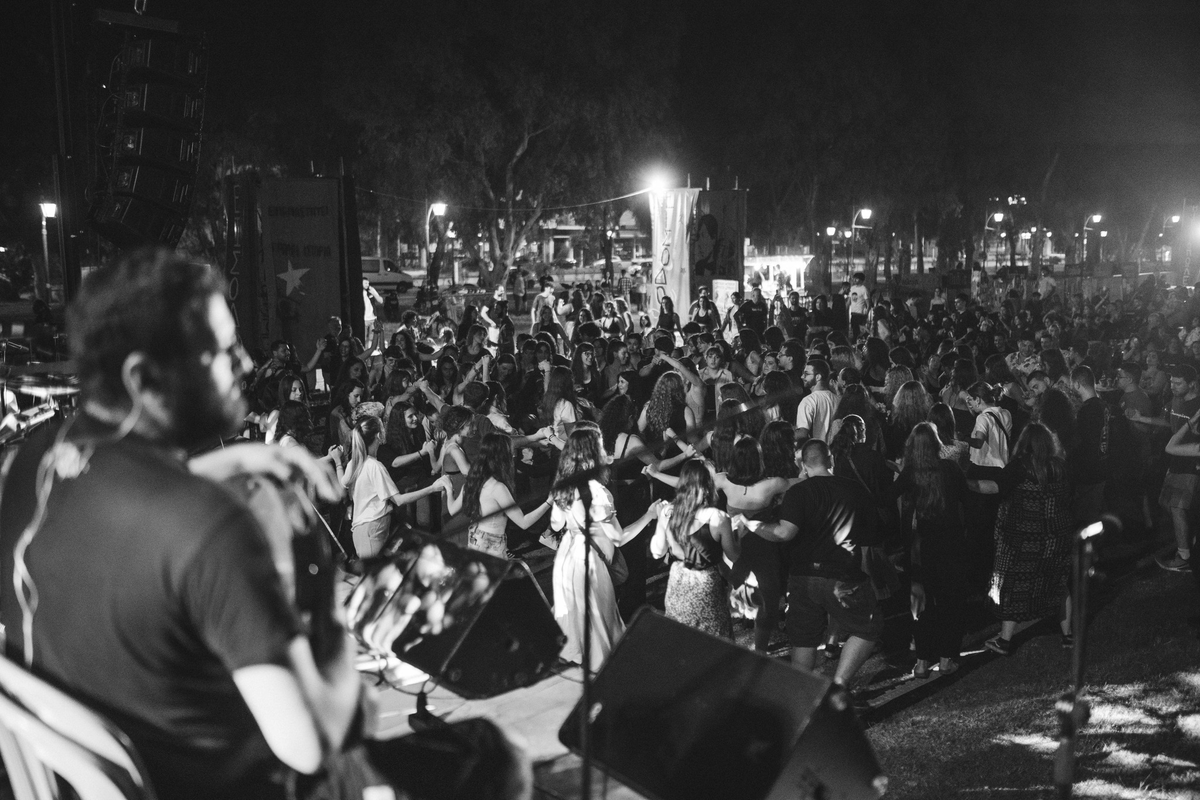 νΚΑ: Η ελπίδα ταξιδεύει στις γενιές και χτίζει τον κόσμο της ανατροπής!

🔗Ανακοίνωση: tinyurl.com/5n8aasby

📸Photostory, #Αθήνα: tinyurl.com/mrt3kp8b

📸Photostory, #Πάτρα: tinyurl.com/mry2z752

<a href="/anaireseis/">Αναιρέσεις: The Project</a> @narnews <a href="/PRINgr/">Πριν</a> #antireport #Φεστιβάλ #Παλαιστίνη #αναιρέσεις