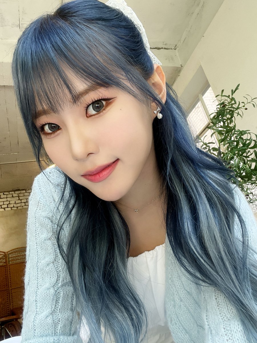 나의 삶은 먼데이를 만나기 전과 후로 나누어진다..
나의 유일하게 실존하는 '판타지'
나의 꿈 그 자체 '먼데이'...☆

#위클리 #Weeekly
#먼데이 #Monday