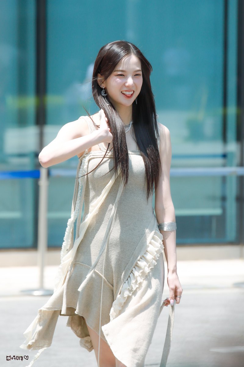 여우더쿠 tweet media