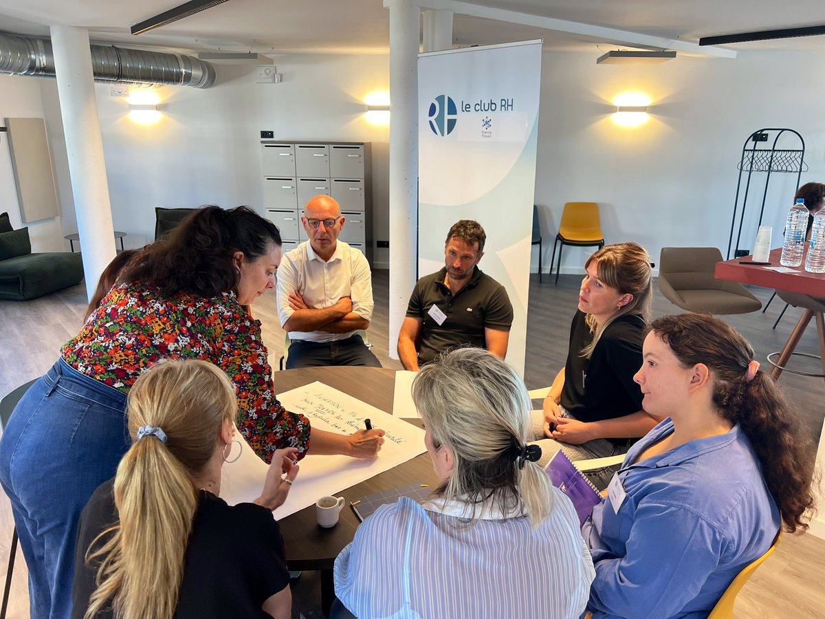 PatriciaPetreto's tweet photo. À @AVVIA_Corsica à @Cita_Bastia, le Club RH @FTravail_Corse aborde l’allongement de la vie professionnelle et ses impacts sur les RH.

22 entreprises et les experts 
-Frédéric-Marc Mortini @aract_corse et 
-Jean-Claude Colonna @edfcorse partagent pratiques, actions et innovation. https://t.co/WyNzeCUZpG