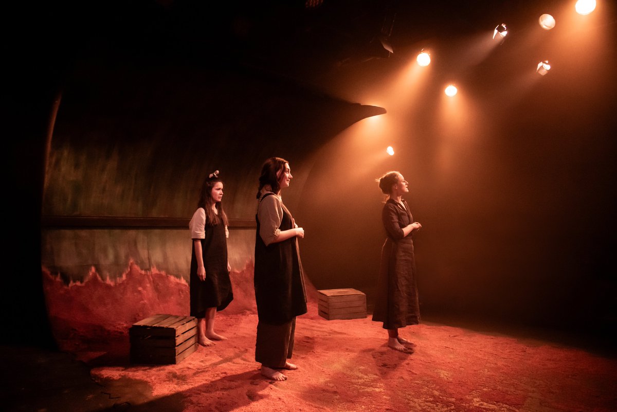 jessieproduces's tweet photo. Thrilled to say that The Bleeding Tree is now 5 x Offie-nominated! Thanks @OffWestEndCom and congratulations to our brilliant team.
We're heading into our final week at @swkplay so book now to make sure you don't miss out: https://t.co/X5pwPWI1E2
πΈ @lidiacrisafulli https://t.co/ovrgIvLQIY