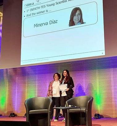 Blanca_CLM's tweet photo. Minerva Díaz es uno de esos grandes talentos que atesora nuestra @uclm_es que hay que reconocer y visibilizar, en su caso por el premio internacional de investigación en el campo de la energía térmica. 
Así que enhorabuena, @MinervaDaz7 
#InPathTES #uclm #CLM. Orgullosa de ti 💜 https://t.co/SFitpNDZl1