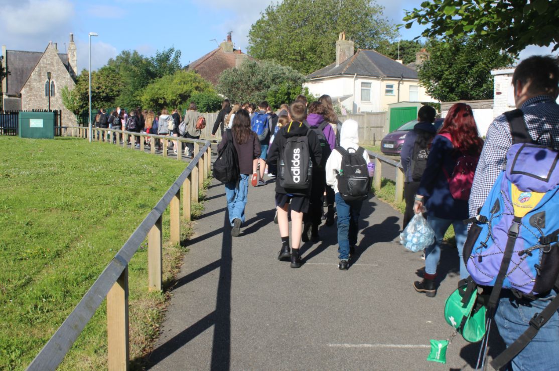 Goodwin_Academy's tweet photo. 44 of our Year 7 students set off on a physics trip to @THORPEPARK this morning, where they will learn about the science behind roller coasters as well as having time to enjoy the rides too.

We hope that they have the BEST day!

#WeAreTSAT #SchoolTrip #BeYourBEST https://t.co/jeUEfSrTxU