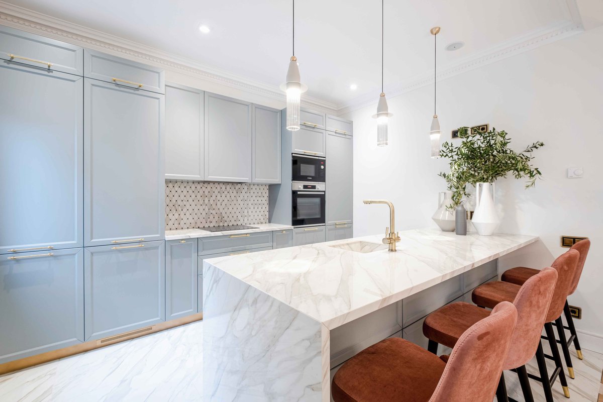 Interior design trends are constantly evolving. Sintered stone experts, Neolith, have seen a renewed focus on connection with nature, the incorporation of smart technology and a return to authenticity and sustainability.  #RandR 

joom.ag/Betd/p54