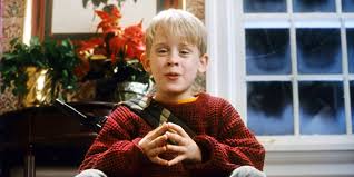 Marijenburg's tweet photo. Imagine you are the kid from Home Alone, but this time, you have to set up deadly traps against hordes of zombies. Welcome to "SHELTER ALONE"
You can play the prototype on #itchio 

#zombies #homealone #indiegame
@itchio https://t.co/GpWKJ713EP