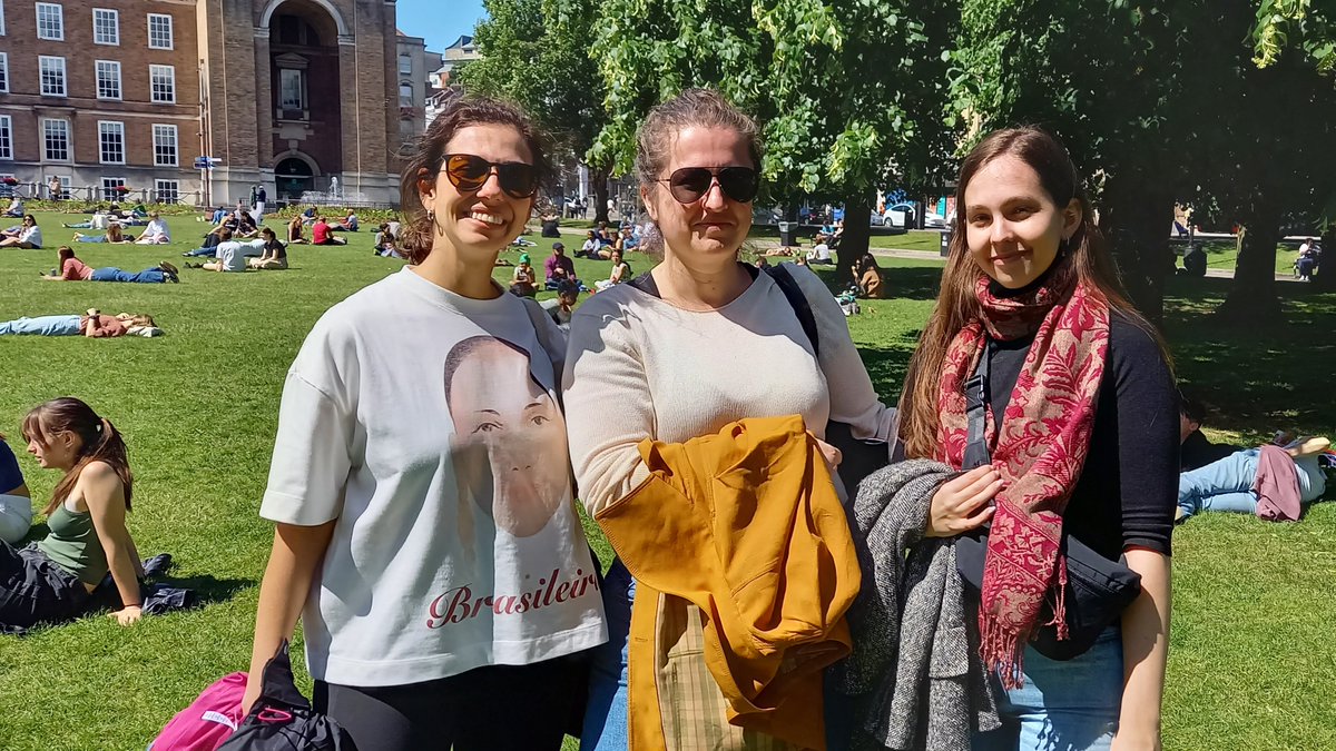 RobCollinGuide's tweet image. Lovely group from London on #BristolSlaveTradewalk on Sunday 16 June. A lot to discuss on this difficult part of Bristol, Bath and British history and Colston&apos;s divisive legacy and the relevance of this history to us now.