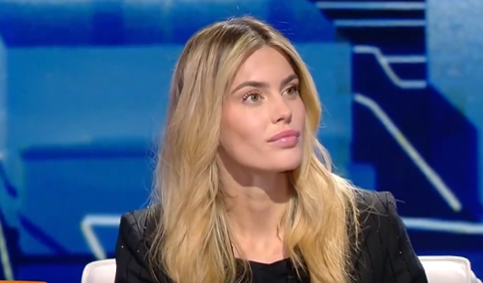 tempoweb's tweet image. Zona bianca, Sophie #Codegoni confessa: "#Chirurgia estetica? Me ne sono pentita"
#17giugno #iltempoquotidiano 
iltempo.it/personaggi/202…