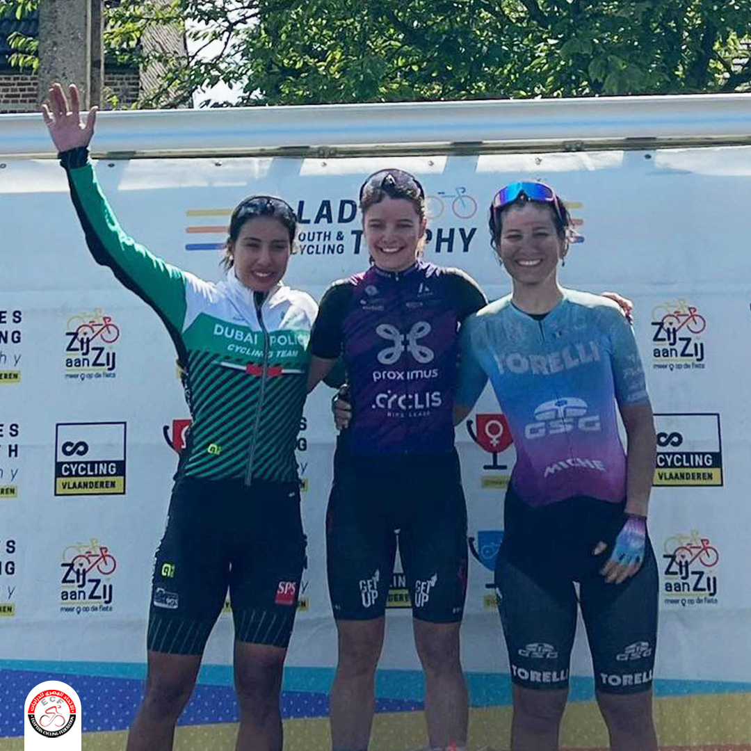 📸 لقطات من تتويج ابتسام زايد بالميدالية الفضية بسباق PROSPER-POLDER KIELDRECHT ومسافته 90 كيلومتراً  المقام ببلجيكا  🥈 🇧🇪 

#الاتحاد_المصري_للدراجات #ECF