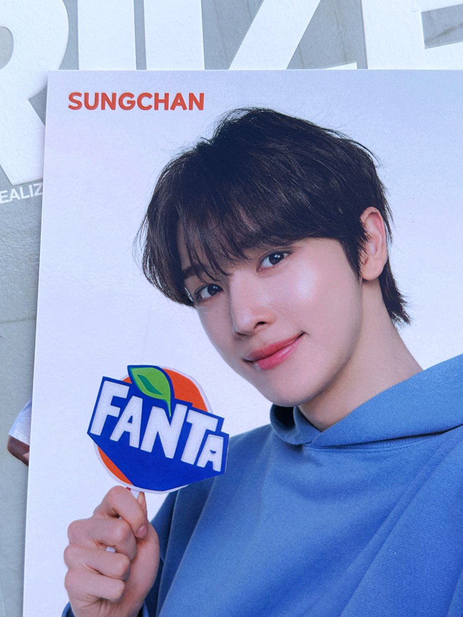 성찬이 환타엽서 너무 이뻐…🧡🧡 #성찬