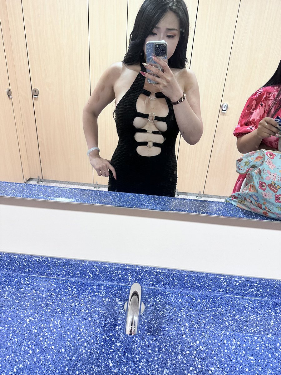 我就愛穿這樣出門
衣服乃身外之物