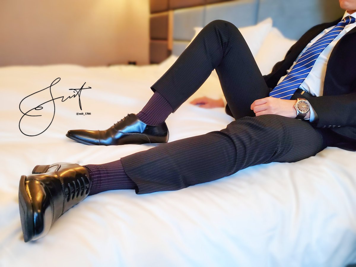 今日是最猛的一 🫠

#suit #sock #shoes #master #bdsm