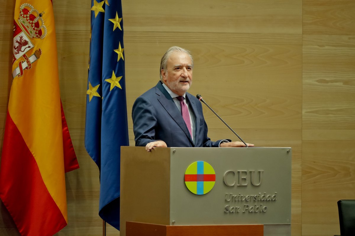 Real Instituto Univ. de Estudios Europeos tweet media