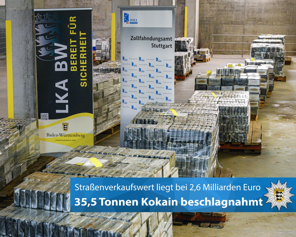 LkaBaWue's tweet image. Operation #Plexus I ZeOS NRW, der @zoll_info und das LKABW haben die bislang größte Gesamtmenge Kokain in einem deutschen Ermittlungsverfahren sichergestellt, sieben Haftbefehle wurden vollstreckt.

Zur PM ▶️  t1p.de/83fw4

Euer #LKABW #BereitfürSicherheit