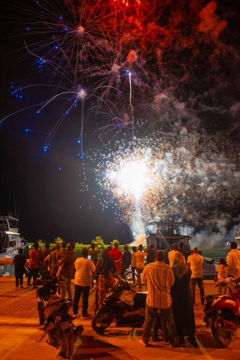 gemanafushi's tweet photo. Eid Firework 🎆
With compliments from Gemanafushi Dhaairaa MP Asadhu. Thank you MP Asadhu 🙏🏻 https://t.co/jq5YC6qgqB
