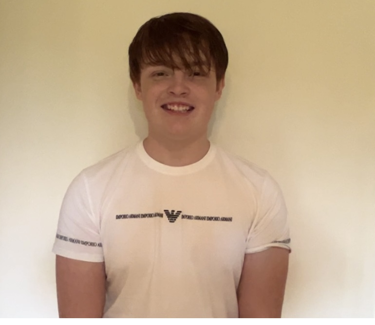 PoshJoshnGinger's tweet image. Finally!! After 2 months of not being allowed to cut my hair today I&apos;m in wardrobe and make up. Then chilling in the cast hotel ready for my filming this week. Going to be fun! Thankyou as always to @CSManagementuk for keeping me busy!! #teenactor #redhead #featurefilm