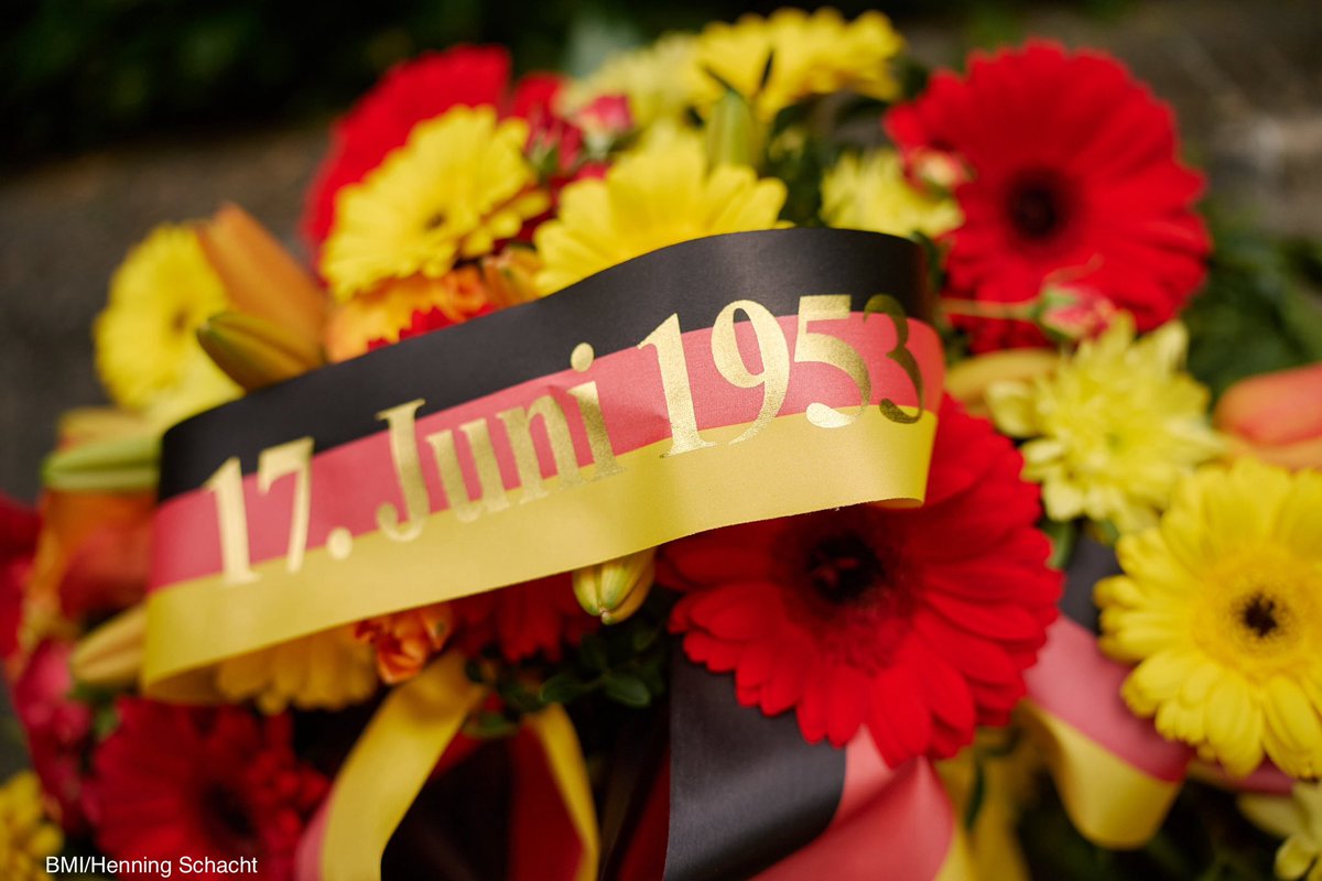 Carsten Schneider (@ostbeauftragter) on Twitter photo Heute, am 17. Juni gedenken wir der mutigen Menschen, die 1953 den Volksaufstand in der DDR wagten. Zu ihren Kernforderungen gehörten: freie und geheime Wahlen sowie die Einheit Deutschlands. Für uns ist das heute längst Normalität. Diese Errungenschaften gilt es zu verteidigen. Heute, am 17. Juni gedenken wir der mutigen Menschen, die 1953 den Volksaufstand in der DDR wagten. Zu ihren Kernforderungen gehörten: freie und geheime Wahlen sowie die Einheit Deutschlands. Für uns ist das heute längst Normalität. Diese Errungenschaften gilt es zu verteidigen.