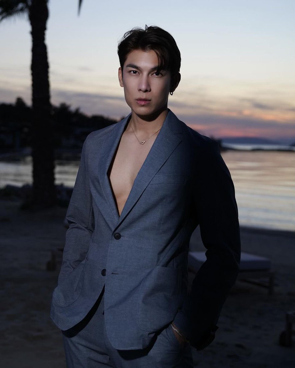thaiupdate2021's tweet photo. Mew Suppasit and Margie Rasri have become Friends of The Brand for FRED.

Congratulations 🍾🎉🎈🎊 

📷👉🏻 Instagram #mewsuppasit #margie_rasri https://t.co/EM0k8KAONB