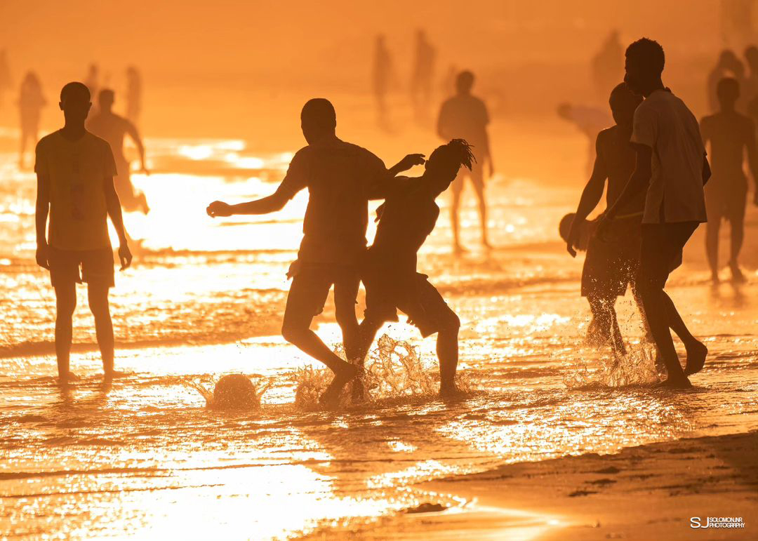 _SPCA's tweet image. Images taken by solomonjnr (Ghana). We want to see your street photography in all kinds of style. Tag us on your photos #streetphotographyAFRICA and follow us on
@_SPCA
IG: instagram.com/solomonjnr/
for your chance to be featured.