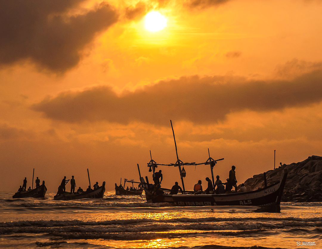 _SPCA's tweet image. Images taken by solomonjnr (Ghana). We want to see your street photography in all kinds of style. Tag us on your photos #streetphotographyAFRICA and follow us on
@_SPCA
IG: instagram.com/solomonjnr/
for your chance to be featured.