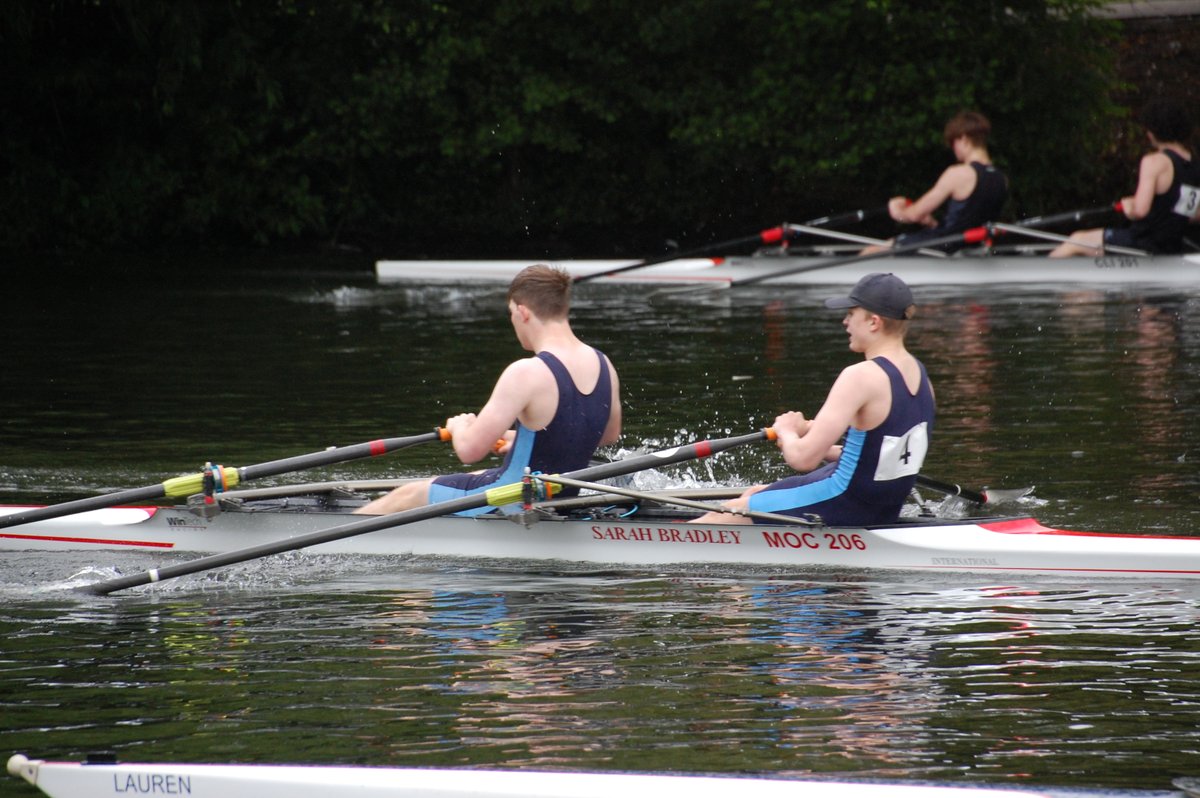 An action-packed day of racing for the club up at Stratford Upon-Avon. Well done to everyone who raced! 

 The club came away with one win for our J14 4X+ 🏆 and some great efforts with multiple crews reaching finals but sadly missing out. Onto Ironbirdge sprint in 2 weeks!