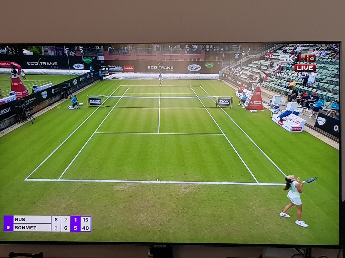 EdaTalksTennis's tweet photo. As bayrakları as as 🇹🇷🇹🇷🇹🇷
Bir #wta500 turnuvasında 2.turdayız 👏👏👏
Bravo Zeynep, harika bir galibiyet 👊🌱🧿🌟🎉
Tebrikler @ZeynepSonmez__ ve @MertovsTDesk 👏👏👏
Bakalım 2.turda rakip kim🤓
#GoZeyno #EcotransOpen #ZeynepSönmez https://t.co/gbwTbaeY6n