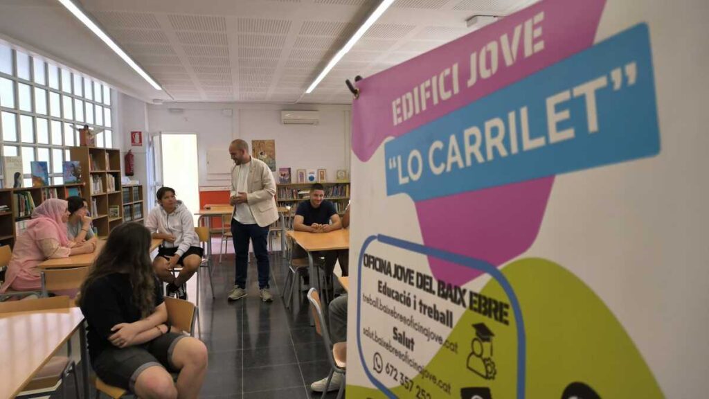 L’Ajuntament promou els serveis de l’edifici Jove lo Carrilet entre l’alumnat dels instituts de Tortosa
uradio.cat/lajuntament-pr…