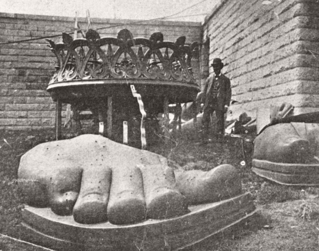 ASCETweets's tweet image. The Statue of Liberty made her homecoming #OTD in 1885. 

When the French ship Isère arrived in New York, carrying a dissembled Lady Liberty stored in 214 crates, it was greeted by nearly 200,000 people welcoming what would become an iconic symbol of America. #VisitASCELandmarks