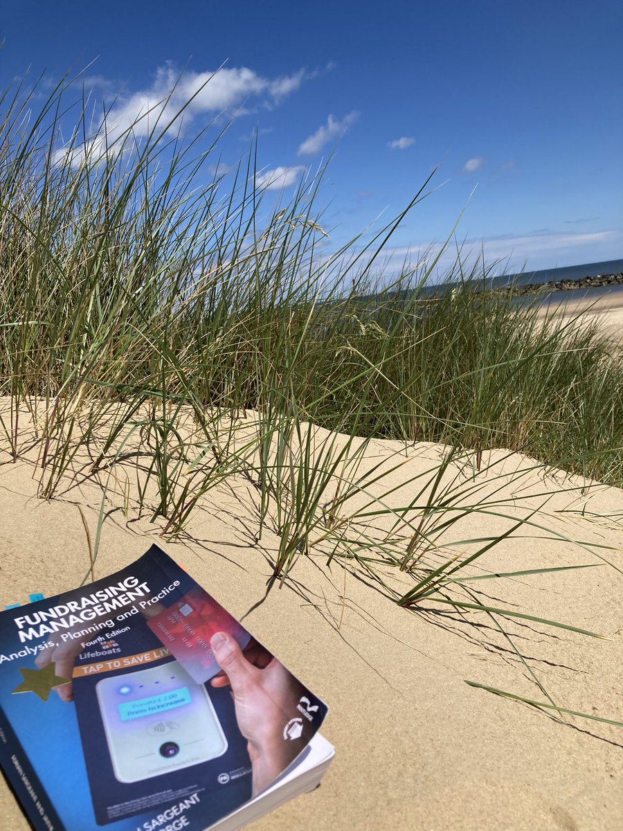 KateLott_'s tweet photo. I’ve studied in worse places ☀️ 

#Norfolk #Wideopenskies #coldwaterswimming 
@CIOFtweets https://t.co/7QEE0Q7kUp