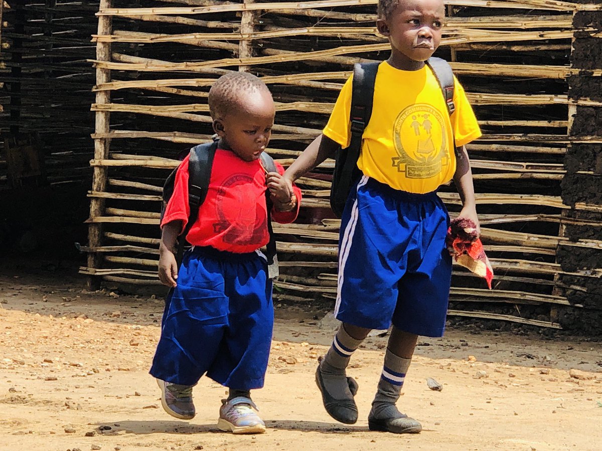 Ubuntu Community School tweet media