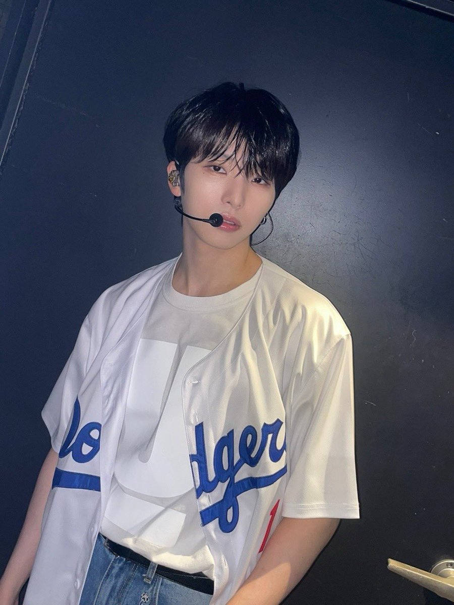 official_ONEUS's tweet photo. [#서호]
고생했따ㅏㅏㅏㅏㅎㅎㅎㅎㅎ https://t.co/vERNMoW4Oh