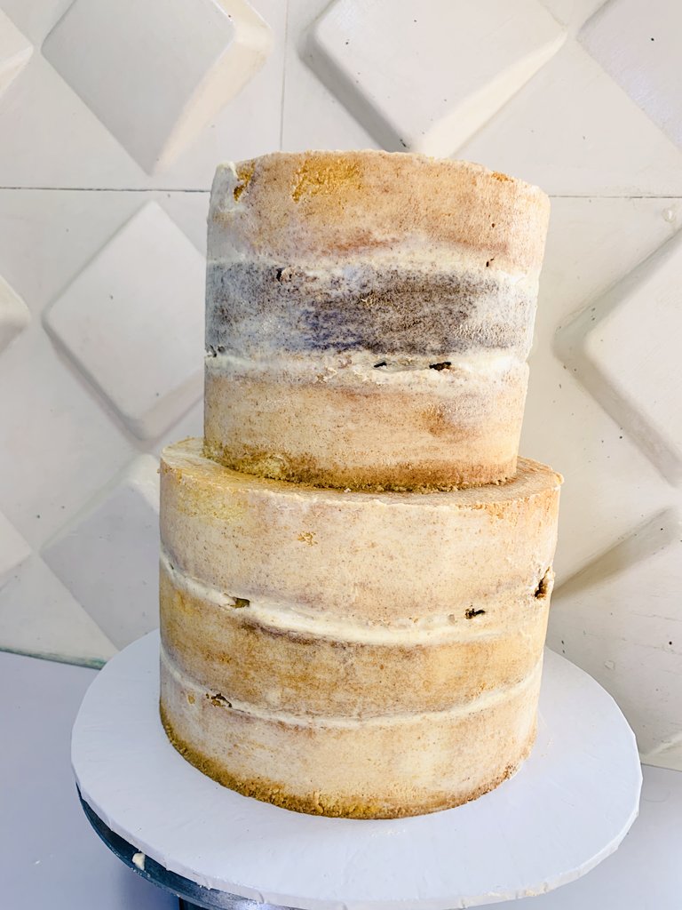 Dea_edibles's tweet photo. We make detailing a priority when you give us a job to doโ
โ
โ
Wedding cake for a client ๐๐คญ๐ฅฐ
#weddingcake
#cakevendor
#cakevendorinsangooota
#Sangobaker https://t.co/5EoTMepaej